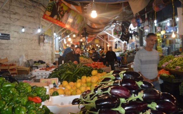 Un souk à Amman, le 26 mars 2015 (Crédit photo : Avi Lewis / Times of Israël, Benyamin Loudmer)