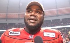 La star de football canadienne Khalif Mitchell  (Capture d'écran : YouTube)