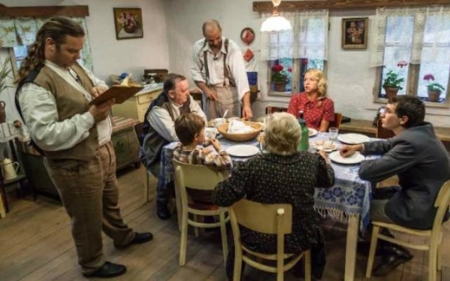 Une scène de l'émission de télé réalité tchèque "Vacances dans le Protectorat" (Télévision tchèque)