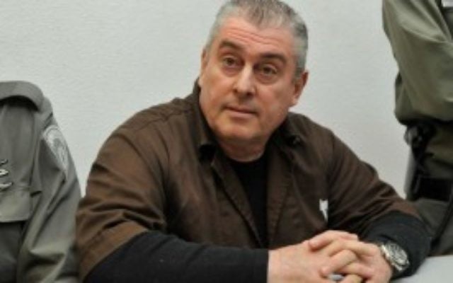 Le parrain de la pègre Zeev Rosenstein au tribunal de Ramleh, au Sud de Tel-Aviv, le 12 janvier 2010 (Crédit photo: Yossi Zeliger / Flash90) Le parrain de la pègre Zeev Rosenstein au tribunal de Ramleh, au Sud de Tel-Aviv, le 12 janvier 2010 (Crédit photo: Yossi Zeliger / Flash90)