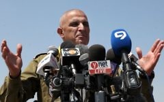 Le commandant de la région Sud, Sami Turgeman, pendant une conférence de presse, le 5 août 2014. (Crédit : Gideon Markowicz / Flash90)