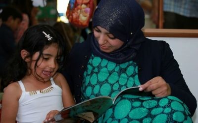 Maktabat al-Fanoos, un  programme de livre pour stimuler la lecture entre parents et enfants. (Crédit : Rami Jabareen)