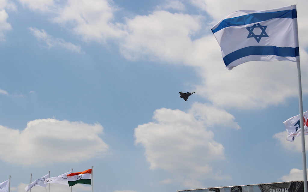 Démonstration du Rafale (Dassault Aviation) au Salon du Bourget. (Crédit : Times of Israël)