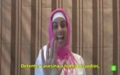 Capture d'écran d'une vidéo produite par une femme anonyme arrêtée en Espagne pour des appels à la haine et au meurtre des Juifs,  le 30 mai 2015. (Capture d'écran, itongadol.com.ar)
