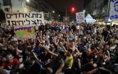 Manifestation pour la justice sociale à Tel-Aviv, à l'été 2011 (Crédit : Gili Yaari / Flash90)