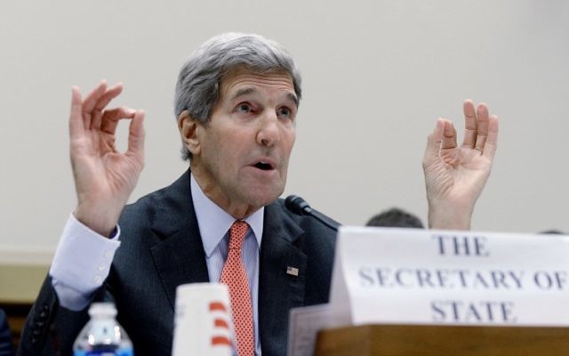 Le secrétaire d'Etat américain John Kerry lors d'une audience devant la Commmission des Affaires étrangères de la Chambre des Représentants le 28 juillet 2015 à Washington (Crédit: Olivier Douliery / Getty Images / AFP) Le secrétaire d'Etat américain John Kerry lors d'une audience devant la Commmission des Affaires étrangères de la Chambre des Représentants le 28 juillet 2015 à Washington (Crédit: Olivier Douliery / Getty Images / AFP)