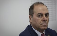 L'ancien ministre de l'Intérieur Silvan Shalom, au ministère de l'Intérieur à Jérusalem le 17 mai 2015 (Crédit : Hadas Parush / Flash90)