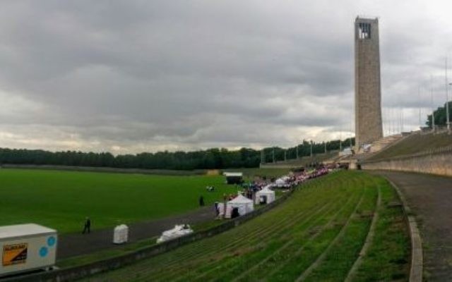 Le stade de Berlin où les jeux Maccabi de 2015 aura lieu le 28 juillet 2015 (Crédit : Ilan Ben Zion / Times of Israël) Le stade de Berlin où les jeux Maccabi de 2015 aura lieu le 28 juillet 2015 (Crédit : Ilan Ben Zion / Times of Israël)