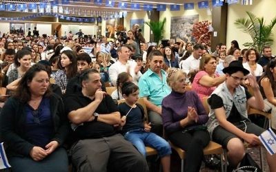 Plus de 200 nouveaux immigrants de France sont arrivés en Israël dans la nuit du 27 au 28 juillet 2015 (Photo: Page Facebook Global Center de l'Agence Juive)