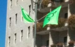 Drapeau de la communauté transsexuelle dans les rues de Jérusalem / Jerusalem Open House