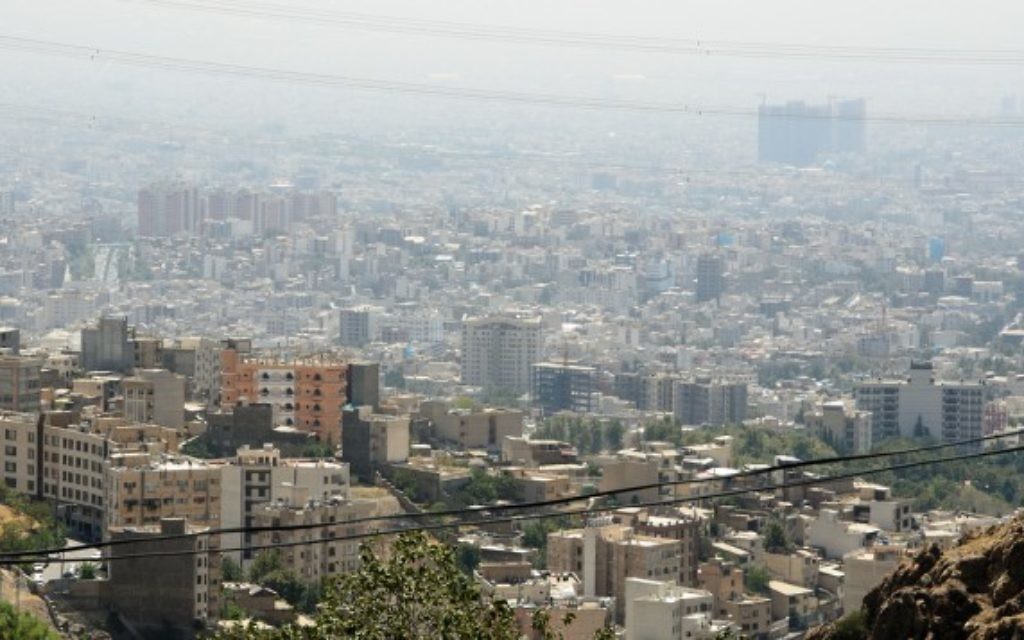 Une vue de Téhéran (Crédit : CC BY Kamyar Adl/Flickr)