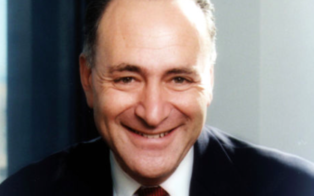 Chuck Schumer (Crédit : wikimedia commons) Chuck Schumer (Crédit : wikimedia commons)