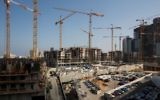 Chantiers dans le centre de Tel Aviv, le 10 août 2015. (Crédit : Miriam Alster/Flash90)