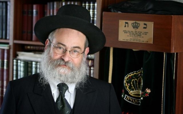 Binyomin Jacobs, grand rabbin des Pays-Bas (Crédit : Meshulam/Wikipedia) Binyomin Jacobs, grand rabbin des Pays-Bas (Crédit : Meshulam/Wikipedia)