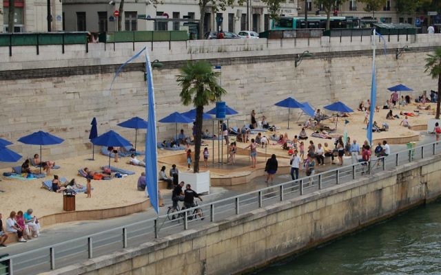 Crédit Wikipédia : Paris plage : CC BY-SA 3.0