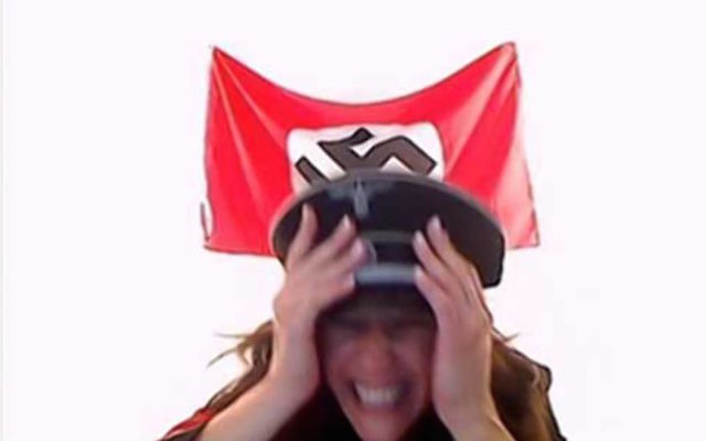 Sunny Olivia pendant son show via webcam (Crédit : Capture d'écran MyFreeCams)