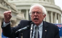 Le sénateur Bernie Sanders d'un rassemblement sur la colline du Capitole en 2013  (Autorisation JTA)