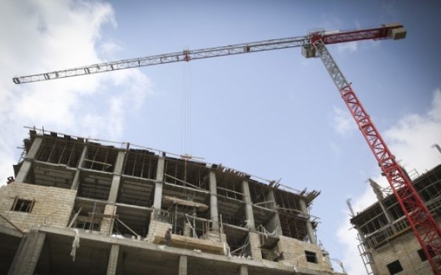 Un chantier de construction (Crédit : Hadas Parush / Flash90)