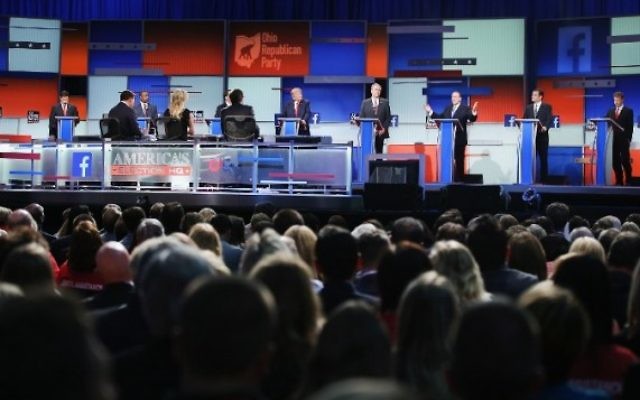 Les candidats aux primaires du parti républicain pour l'éléction présidentielle de 2016 participent au premier débat organisé par Fox News et Facebook le 6 août 2015 à Cleveland, Ohio (Crédit photo: Scott Olson / Getty Images / AFP) Les candidats aux primaires du parti républicain pour l'éléction présidentielle de 2016 participent au premier débat organisé par Fox News et Facebook le 6 août 2015 à Cleveland, Ohio (Crédit photo: Scott Olson / Getty Images / AFP)