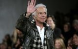 Ralph Lauren en février 2008 à la fin d'un de ses défilés à New York (Crédit : NICHOLAS ROBERTS / AFP)