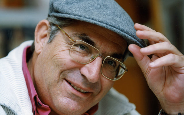 le journaliste israélien, Moti Kirschenbaum (Crédit : Moshe Shai / Flash90)