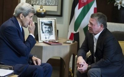 John Kerry a rencontré le roi  Abdallah II de Jordanie à Amman, le 24 octobre 2015  (Crédit : AFP /Pool/Carlo Allegri)