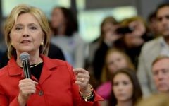 La candidate démocrate à la présidentielle, Hillary Clinton, lors d'un événement au Manchester Community College, le 5 octobre 2015, à Manchester, New Hampshire. (Crédit : Darren McCollester / Getty Images / AFP)