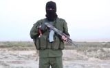 Image extraite d'une vidéo de l'Etat islamique en hébreu mettant en garde les Israéliens que  « pas un seul Juif ne sera laissé en vie » en Israël, en octobre 2015 (Capture d'écran YouTube)