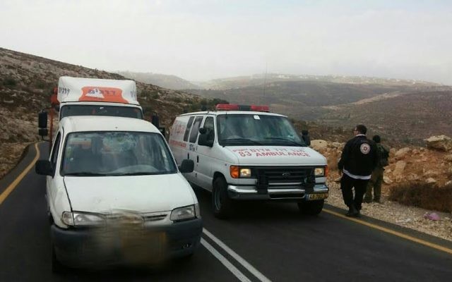 La scène de l'attentat dans le Gush Etzion le dimanche 25 octobre 2015 (Photo: Magen David Adom)