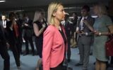 Federica Mogherini, chef de la diplomatie étrangère de l'UE arrive pour la dernière session plénière dans le bâtiment des Nations unies à Vienne, en Autriche le 14 juillet 2015 (Crédit photo: Joe Klamar / AFP)