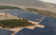 Vue aérienne du champ solaire de 40 mégawatts récemment construit au kibboutz Ketura, qui fournit le tiers de l'électricité pour la ville d'Eilat pendant les heures du jour (Photo: Autorisation / Gigawatt Global)