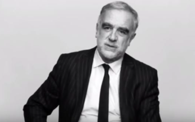 L'ancien procureur en chef de la cour pénale internationale, Luis Morano Ocampo (Crédit : capture d'écran YouTube/One on One series)