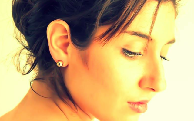 Naomi Azran (Crédit : page Facebook officielle)