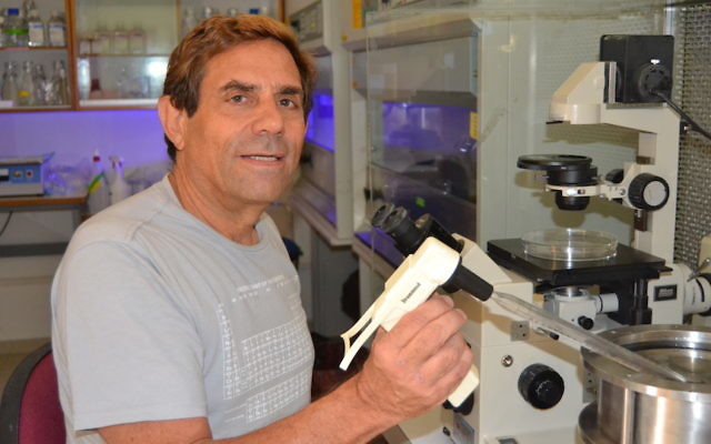 Le professeur Eduardo Mitrani (Crédit : Autorisation)