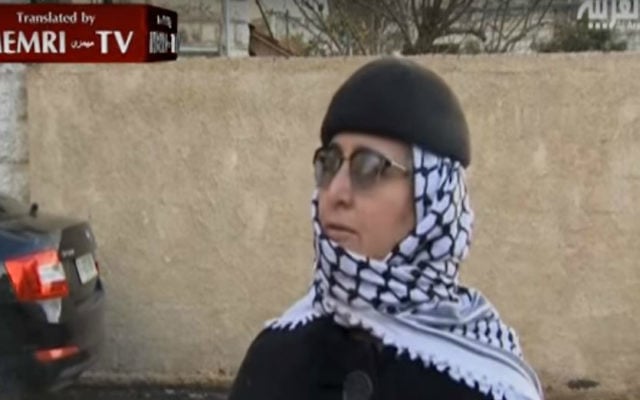 Kifah Kayyal, l'ex-femme du terroriste Samir Kuntar, dans un entretien avec Al-Arabiya le 21 décembre 2015. (Crédit : capture d'écran YouTube / MEMRI)