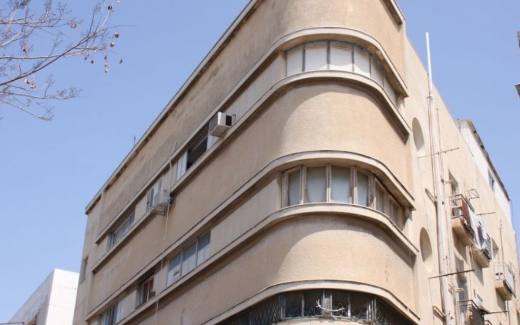 Le bâtiment Polishuk, Nahalat Binyamin. Une monstruosité ? (Crédit : Shmuel Bar-Am)
