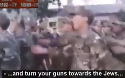 Des soldats algériens défilent en chantant «Tuez les Juifs» (Capture d'écran YouTube)