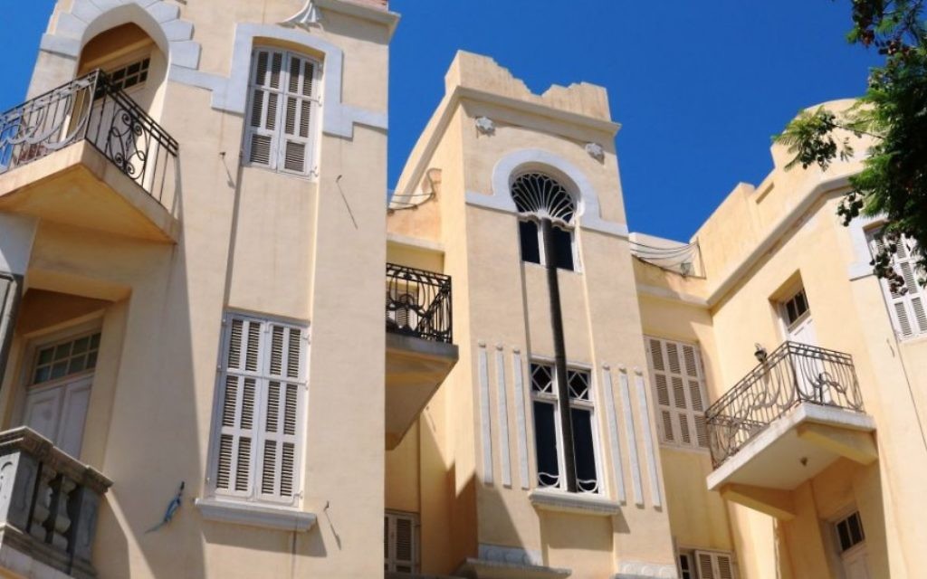 L'extravagante Palm Tree House au n ° 8 de Nahalat Binyamin, Tel Aviv (Crédit : Shmuel Bar-Am)