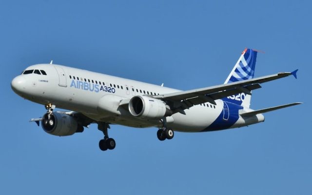 Un Airbus A320-200 (Crédit : Wikicommons, Laurent ERRERA, CC)