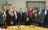 Des députés suédois avec des représentants d'une association de défense d'Israël, le 19 janvier 2016 à Stockholm, avec l vice-président de la WZO David Breakstone (2ème depuis la gauche), le député Hanif Bali (3ème depuis la gauche), le député Mikael Oscarsson (6ème depuis la gauche), et l'ancien député israélien Dov Lipman (7ème depuis la gauche). (Crédit : autorisation)