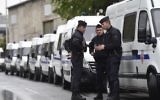 La police française pendant une opération à La Courneuve, près de Paris, le 27 août 2015. (Crédit : Miguel Medina/AFP/Getty Images, via JTA)