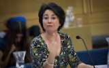 La députée Hanin Zoabi de la Liste arabe unie lors d'une réunion d'une commission à la Knesset, le 2 novembre 2015. (Crédit : Miriam Alster/Flash90)