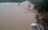 Des inondations dans la ville bédouine de Um Namila, près de Rahat dans le Néguev, le lundi 22 février 2016 (Crédit : Aqil al Ziadneh / Al Bayan)