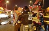 Scène de l'accident de la route sur la route 443, le 14 février 2016 (Crédit : Hatzalah)