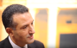 Le ministre du Tourisme et des Antiquités jordanien, Nayef al-Fayez (Crédit : Capture d'écran YouTube)