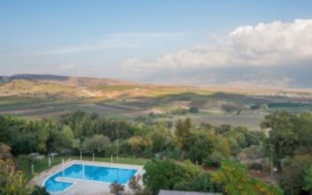 Vue depuis l'hôtel Kfar Giladi (Crédit : Dror Miller) Vue depuis l'hôtel Kfar Giladi (Crédit : Dror Miller)