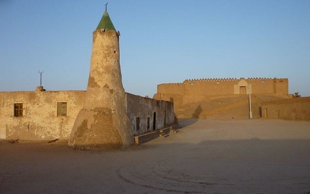 La forteresse et la mosquée du district de Murzuq dans la province du Fezzan, au sud de la Libye (Crédit : Franzfoto/CC-BY-SA-3.0) La forteresse et la mosquée du district de Murzuq dans la province du Fezzan, au sud de la Libye (Crédit : Franzfoto/CC-BY-SA-3.0)