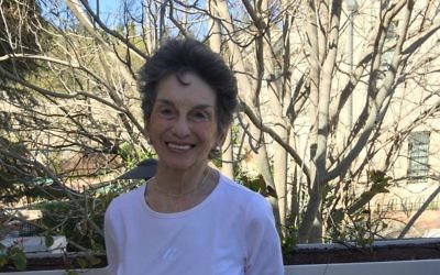 Renee Rabinowitz, 81 ans, qui a  poursuivi El Al pour discrimination religieuse. (Crédit : Jessica Steinberg)