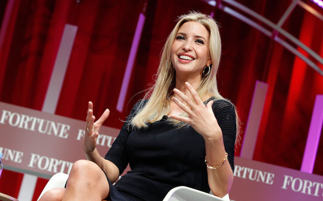 Ivanka Trump pendant le sommet des femmes les plus influentes à l'Hôtel Mandarin Oriental à Washington, le 14 octobre 2015. (Crédit : Paul Morigi/Getty Images pour Fortune/Time Inc, via JTA) Ivanka Trump pendant le sommet des femmes les plus influentes à l'Hôtel Mandarin Oriental à Washington, le 14 octobre 2015. (Crédit : Paul Morigi/Getty Images pour Fortune/Time Inc, via JTA)