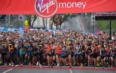 Les participants à la course élite homme  au départ du marathon de Londres, dans le centre-ville, le 24 avril 2016. (Crédit photo : AFP PHOTO / GLYN KIRK)